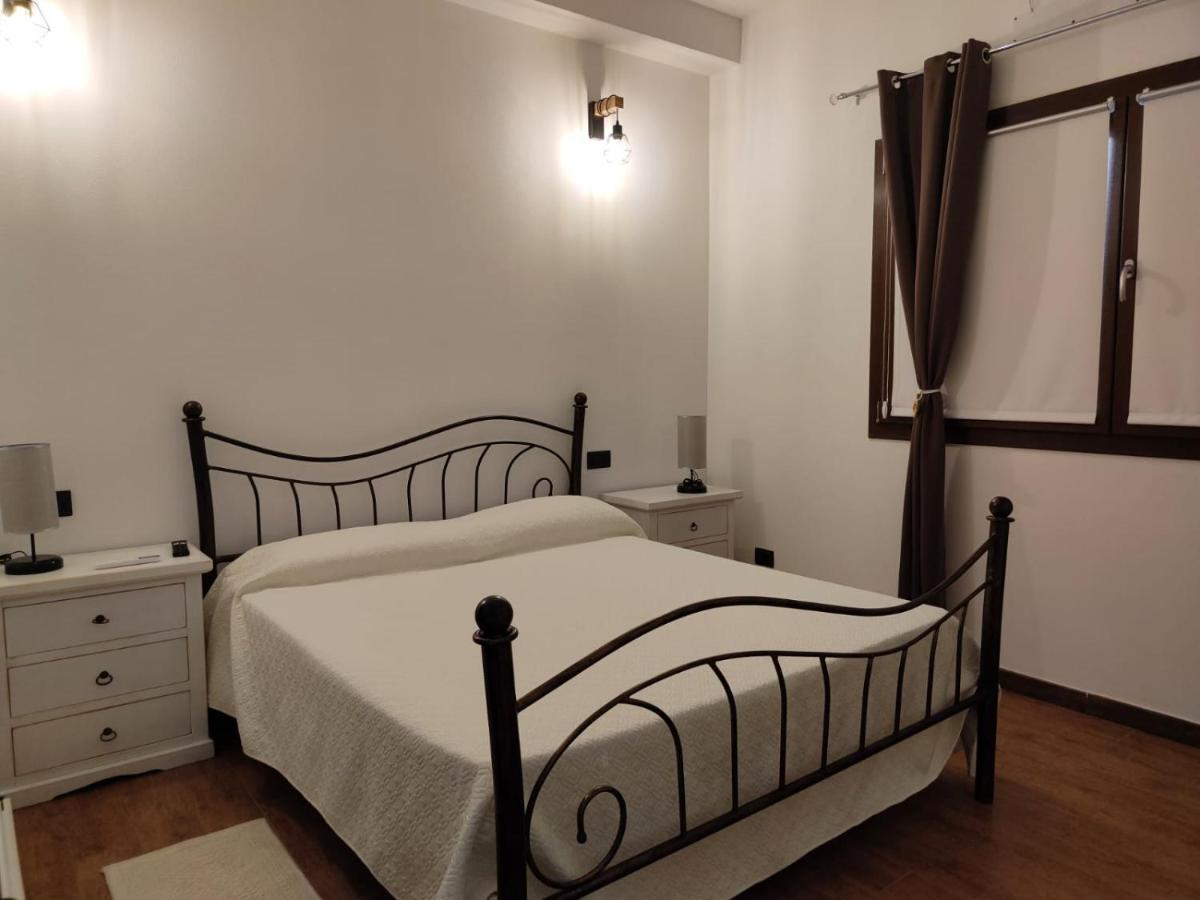 Casa Janas Affittacamere Bed & Breakfast Piscinas Ngoại thất bức ảnh
