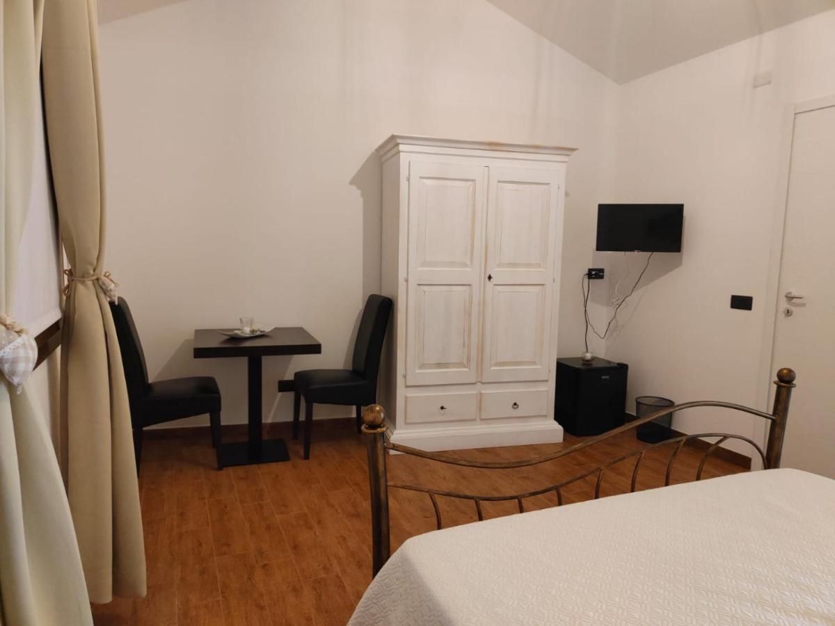 Casa Janas Affittacamere Bed & Breakfast Piscinas Ngoại thất bức ảnh