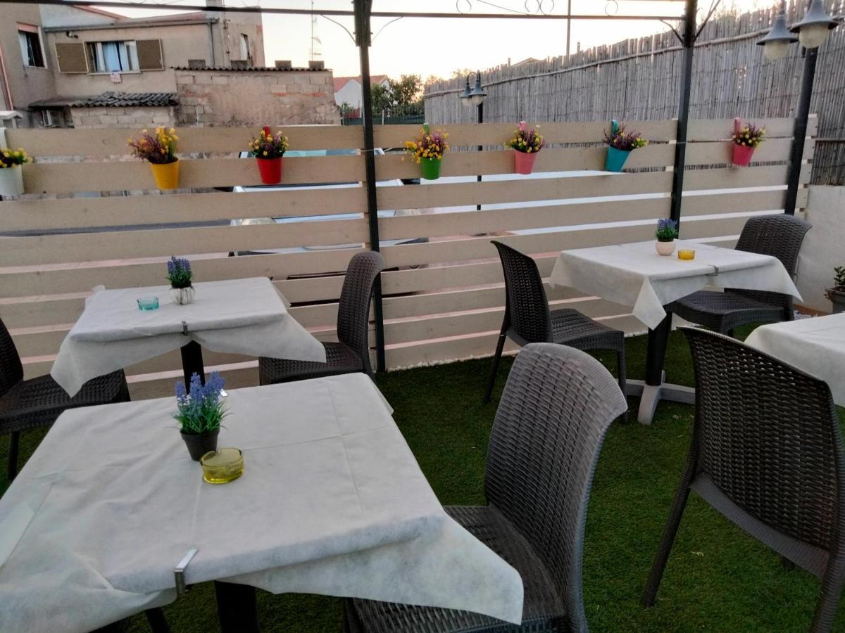 Casa Janas Affittacamere Bed & Breakfast Piscinas Ngoại thất bức ảnh